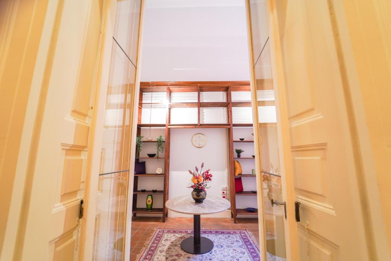 Casa Napoletana - Culture Apartment Naples Luaran gambar